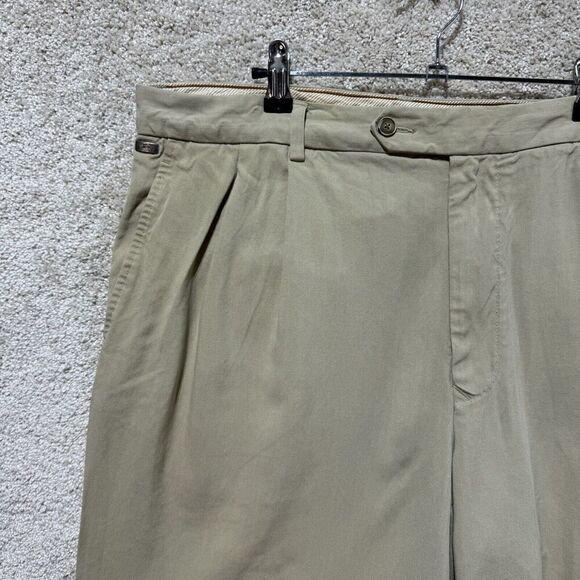 Tommy Bahama Casual Shorts Men's 38 Pleated Khaki‎ Brown Silk Cotton Blend - Picture 2 of 12